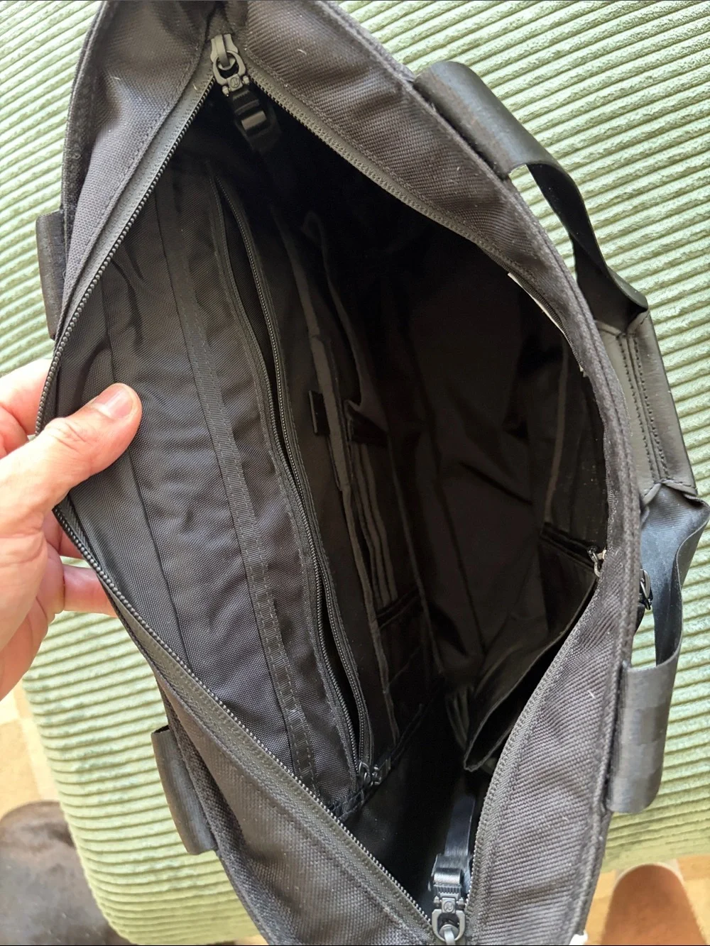 Assov Classic Black Men’s Tote Bag